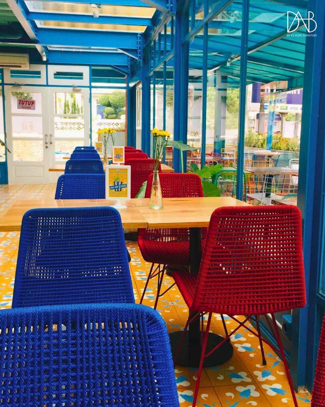 Business Interiors Transformed by Modern Restaurant Furniture