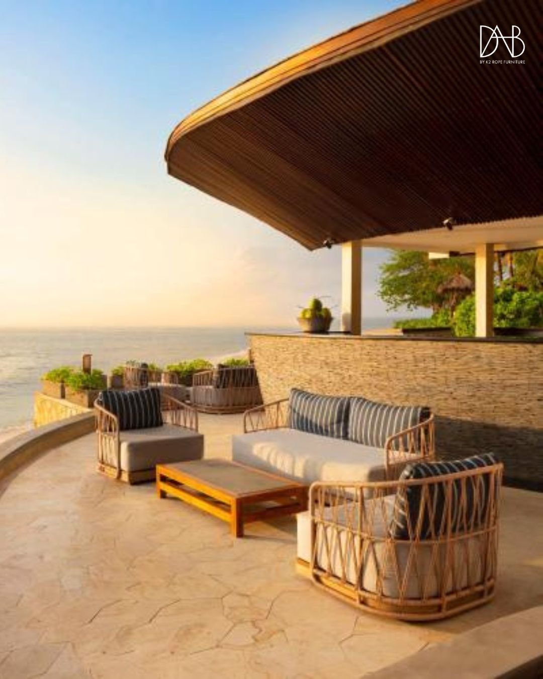 Guide to Choosing Villa Furniture: Stylish Outdoor Furniture Set with Durable Materials